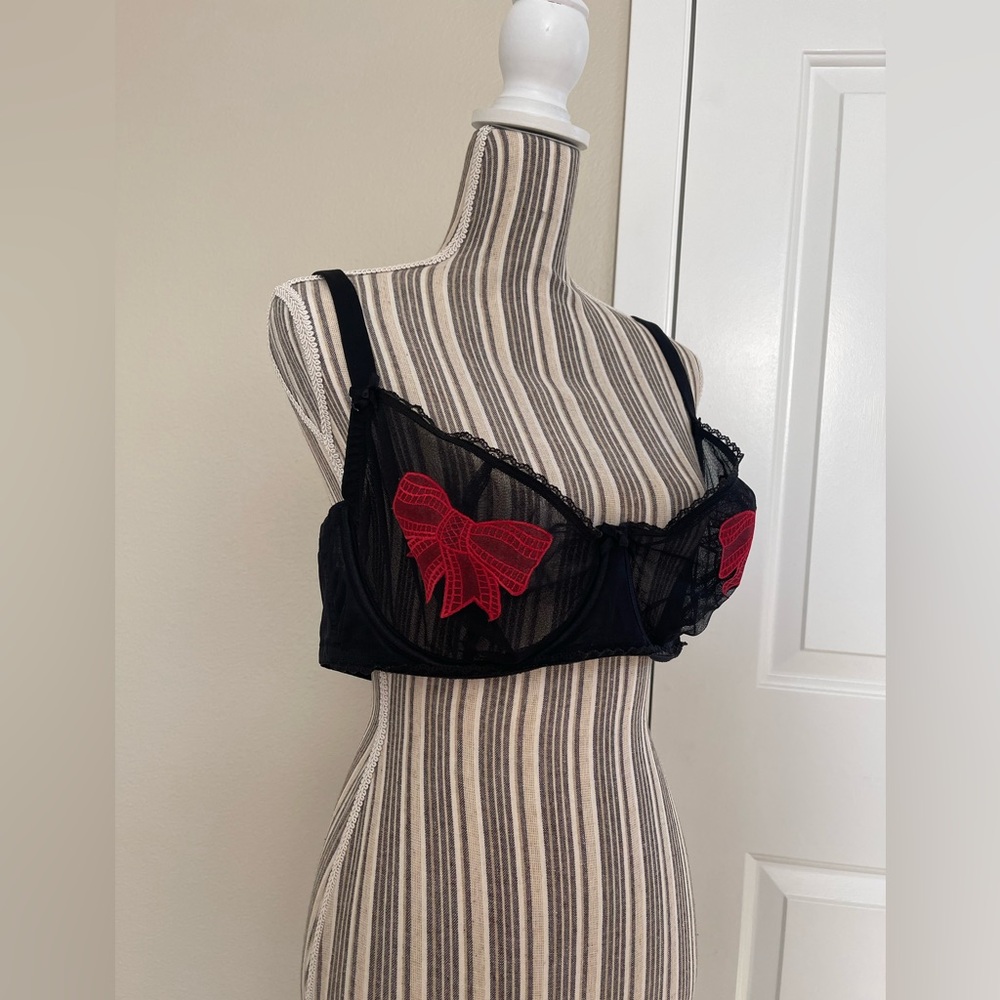 Plus size Cacique Bow Embroidered Mesh Bra